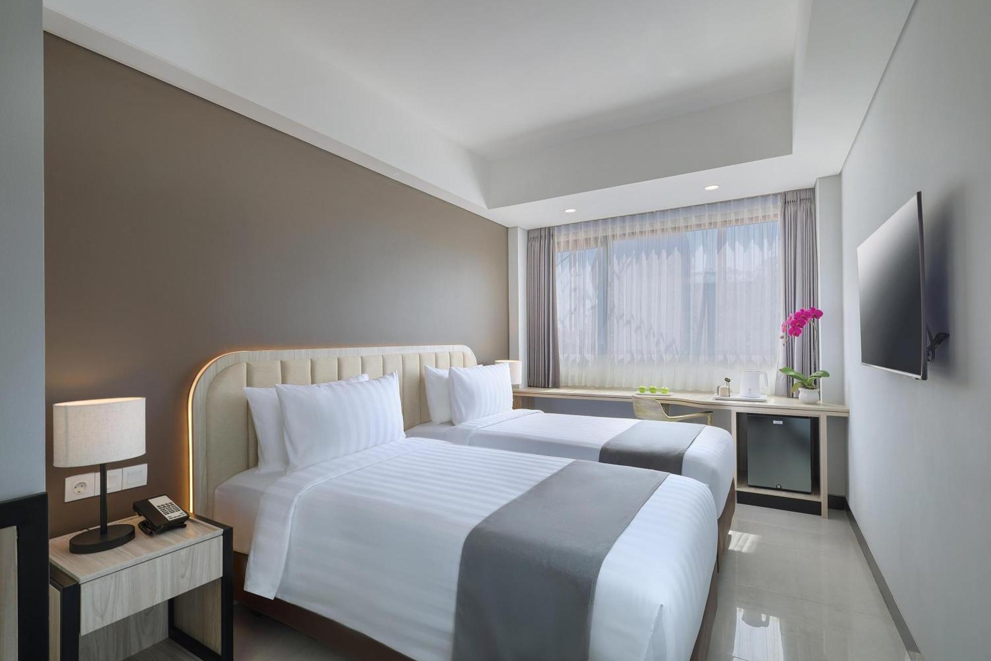 Royal Regantris Kuta Hotel Kuta Lombok Exterior foto