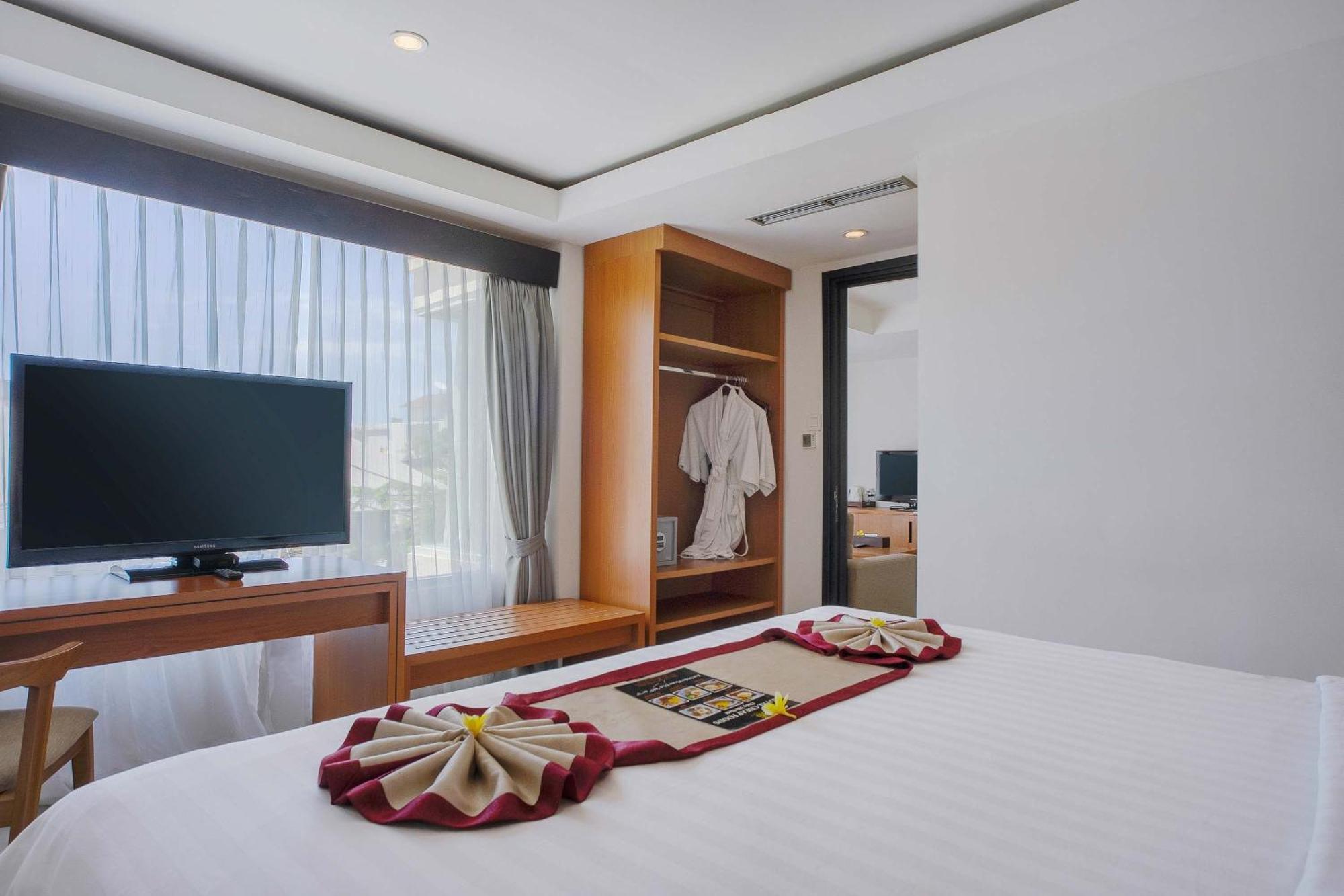 Royal Regantris Kuta Hotel Kuta Lombok Exterior foto