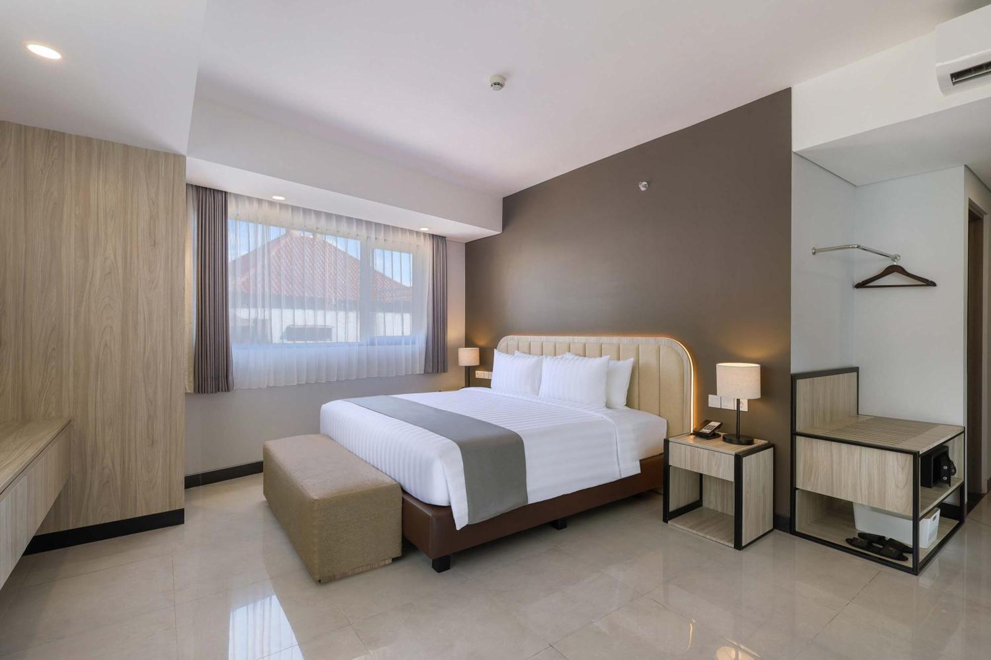 Royal Regantris Kuta Hotel Kuta Lombok Exterior foto