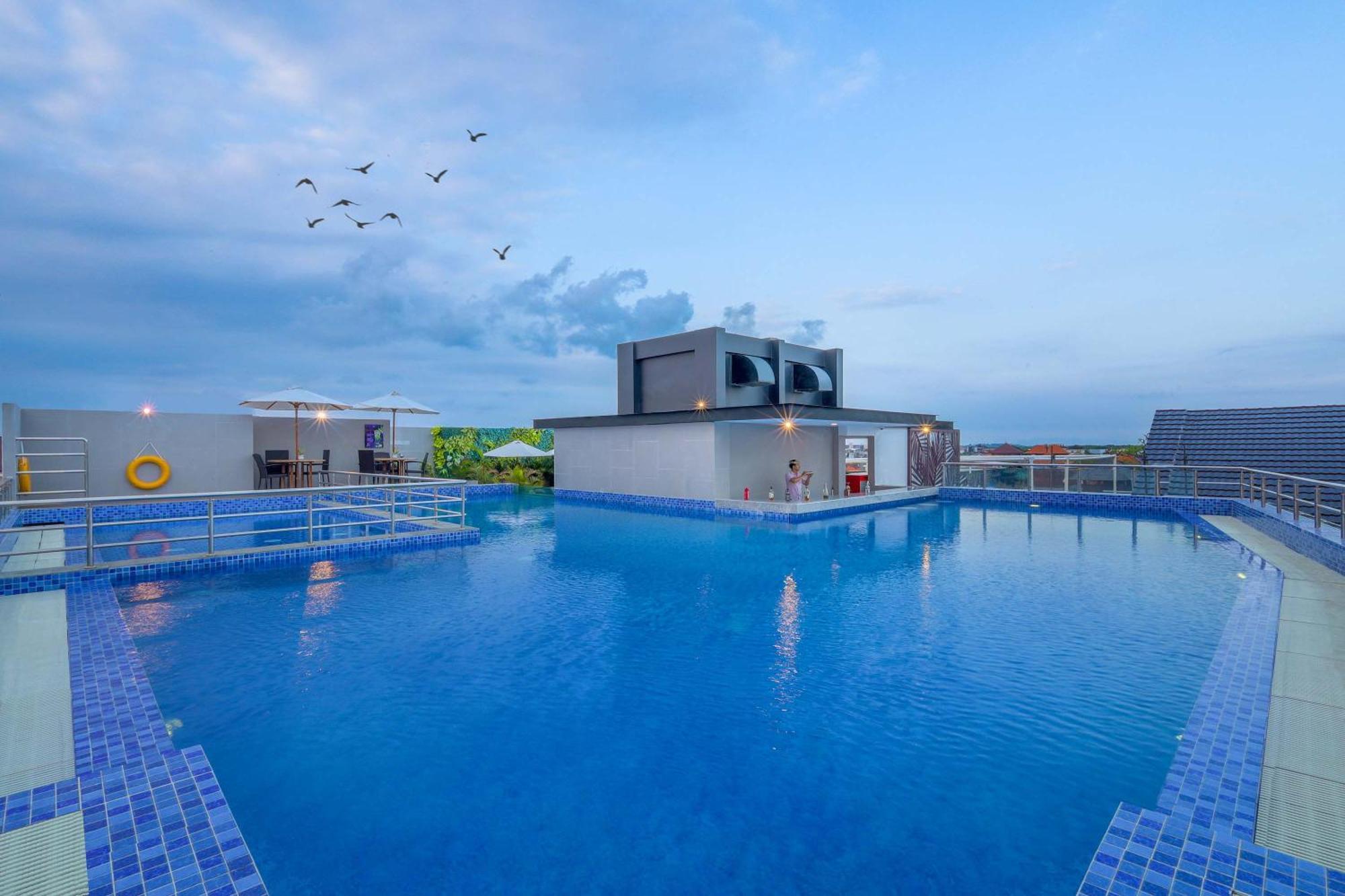Royal Regantris Kuta Hotel Kuta Lombok Exterior foto