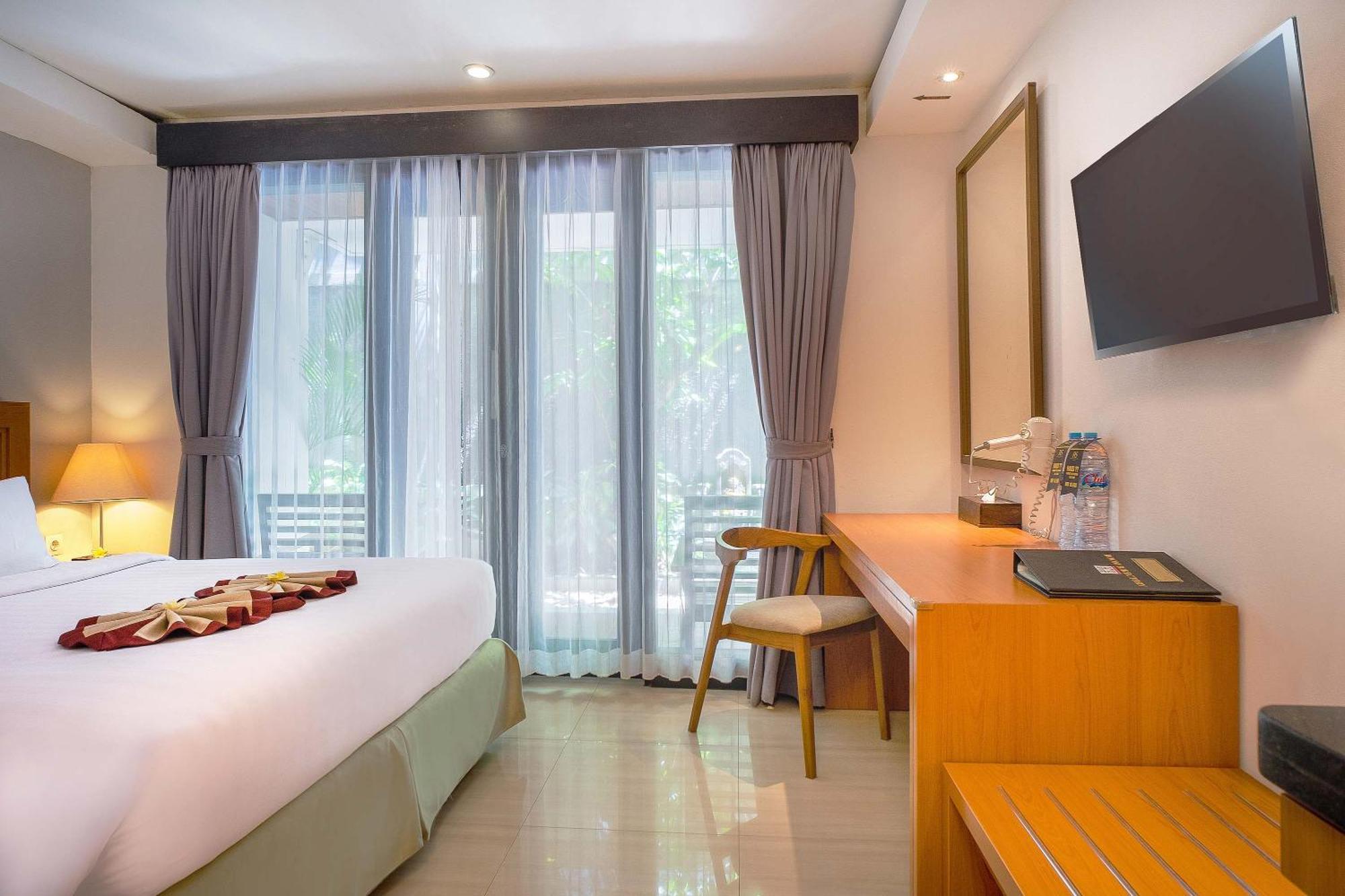 Royal Regantris Kuta Hotel Kuta Lombok Exterior foto