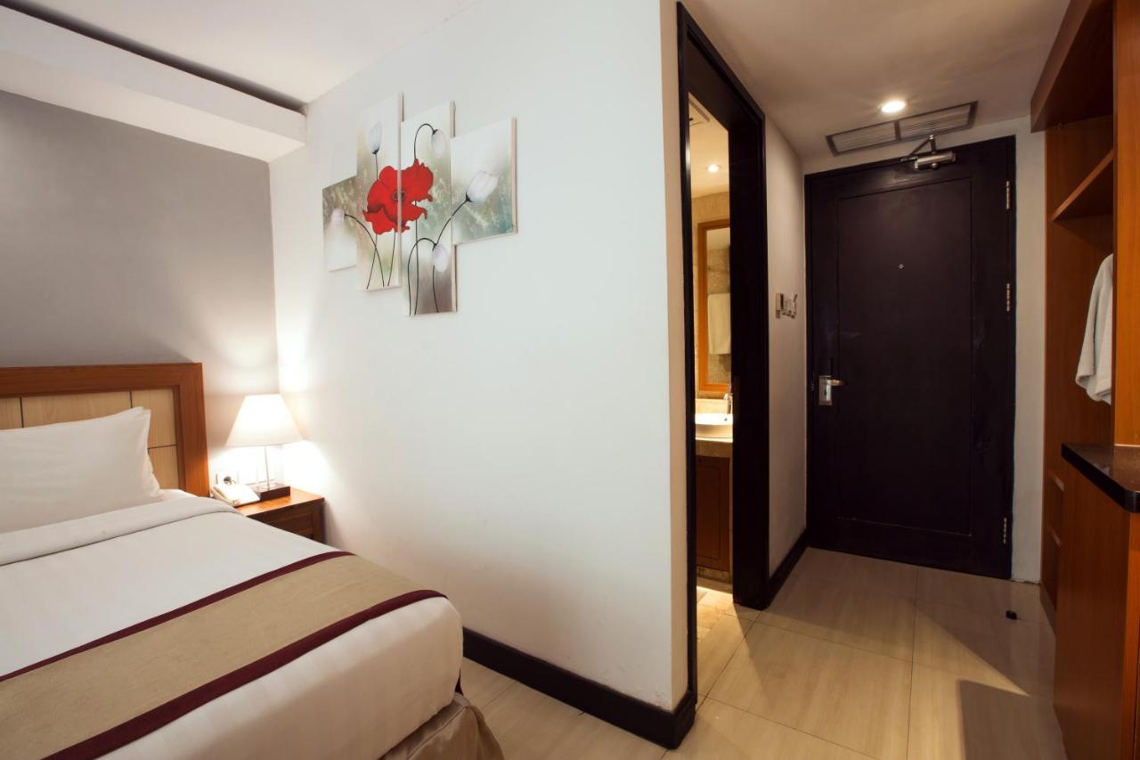 Royal Regantris Kuta Hotel Kuta Lombok Exterior foto